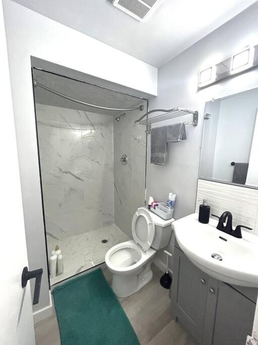 Apartmán Highland Park Cozy YYC Exteriér fotografie